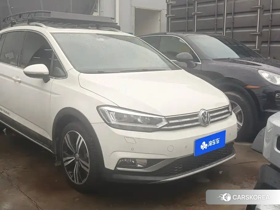 Volkswagen Touran L 2019 Белый из Китая, фото 2