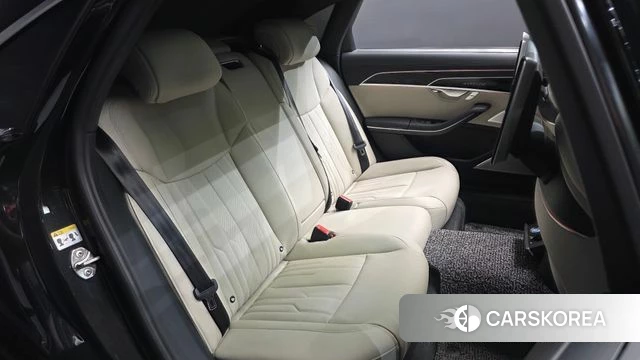 Audi A8 (D5) 2023 Черный из Кореи, фото 2