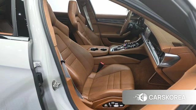 Porsche Panamera (971) 2021 Серебристо-серый из Кореи, фото 2