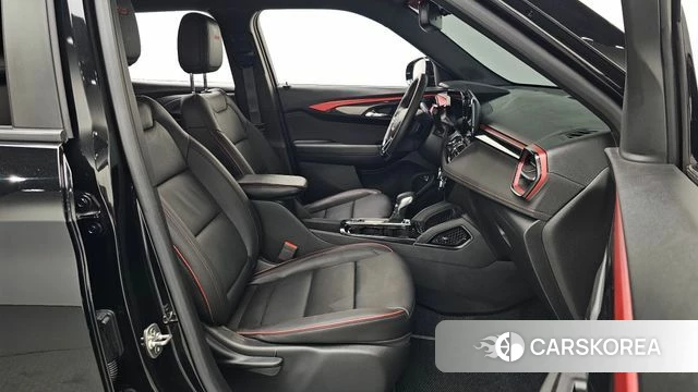Chevrolet (GM Daewoo) The New Trail Blazer 2024 Черный из Кореи, фото 2
