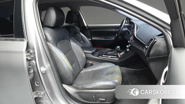 Hyundai Grandeur IG 2018 Серебристо-серый из Кореи, фото 2