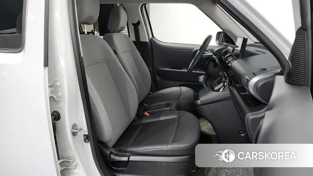 Hyundai Casper 2022 Белый из Кореи, фото 2