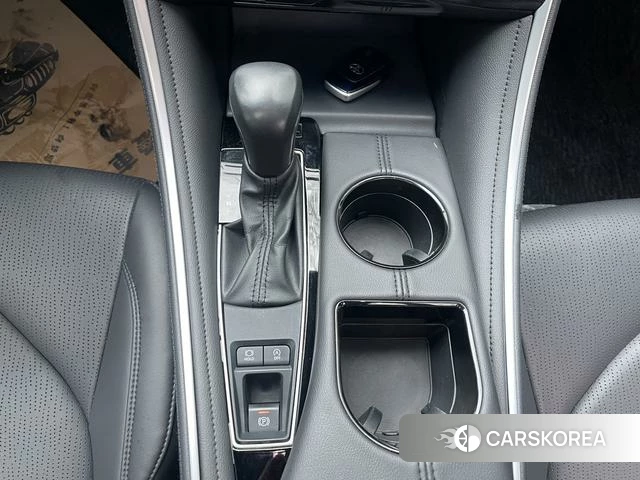 Toyota Avalon 2024 Черный из Китая, фото 2