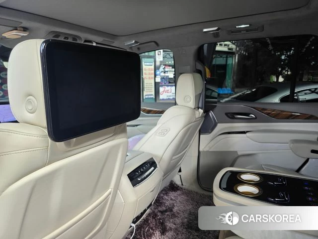 Cadillac Escalade 5th Generation 2023 Черный из Кореи, фото 2