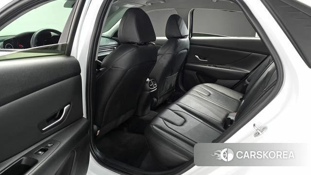 Hyundai Avante (CN7) 2022 Белый из Кореи, фото 2