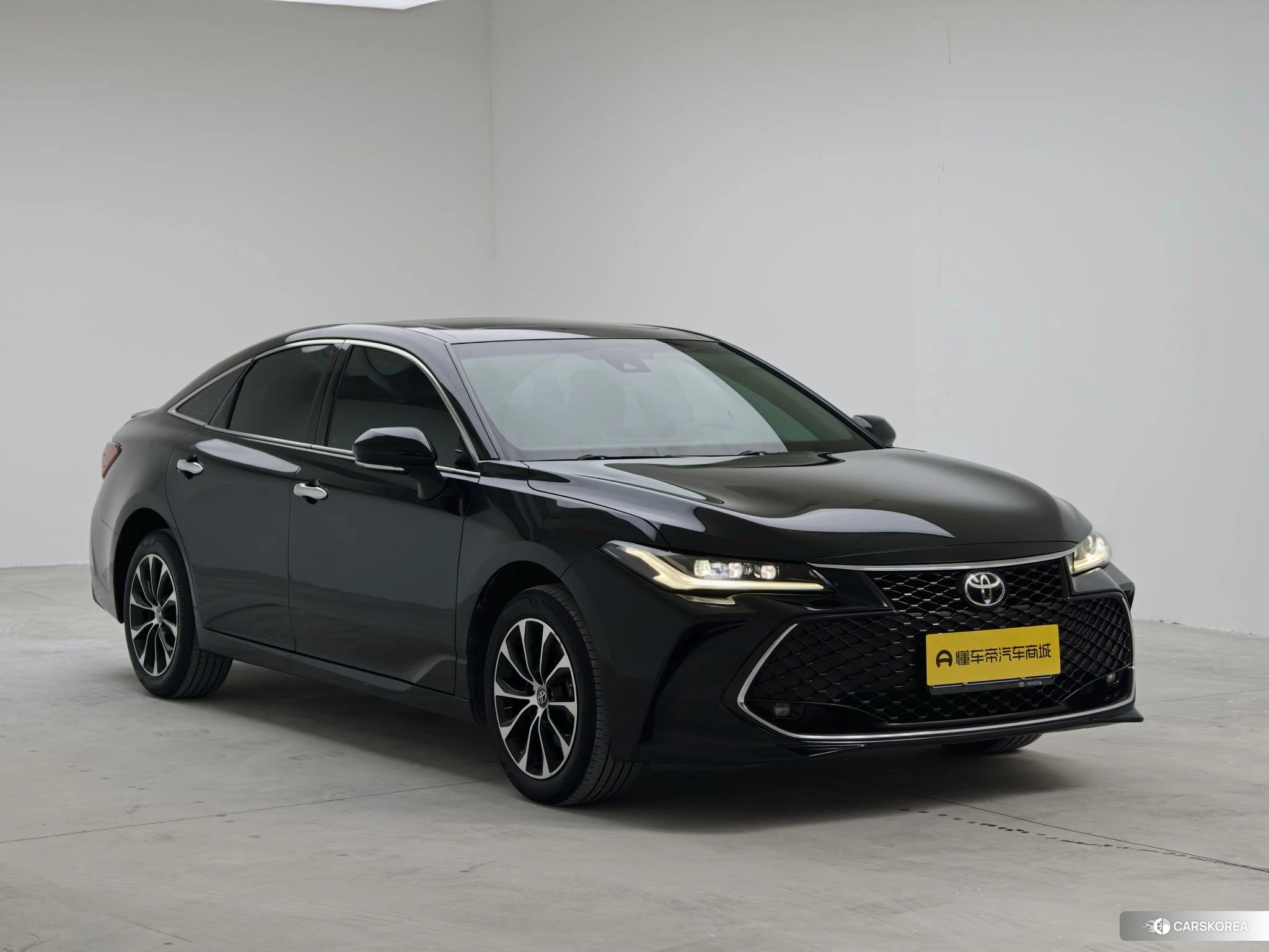 Toyota Avalon 2023 Черный из Китая, фото 2