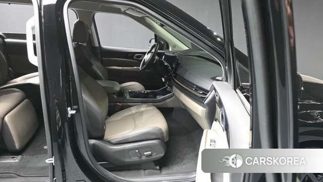 Kia The New Carnival 4th Generation 2024 Черный из Кореи, фото 2