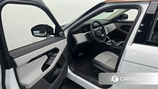Land Rover Range Rover Evoque 2nd Generation 2024 Белый из Кореи, фото 2