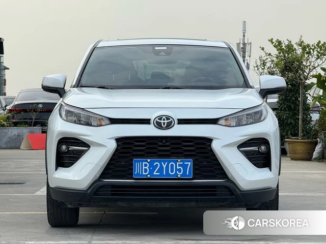 Toyota Wildlander 2022 Белый из Китая, фото 2