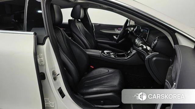 Mercedes-Benz CLS-Class C257 2018 Белый из Кореи, фото 2