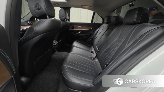 Mercedes-Benz E-Class W213 2020 Белый из Кореи, фото 2