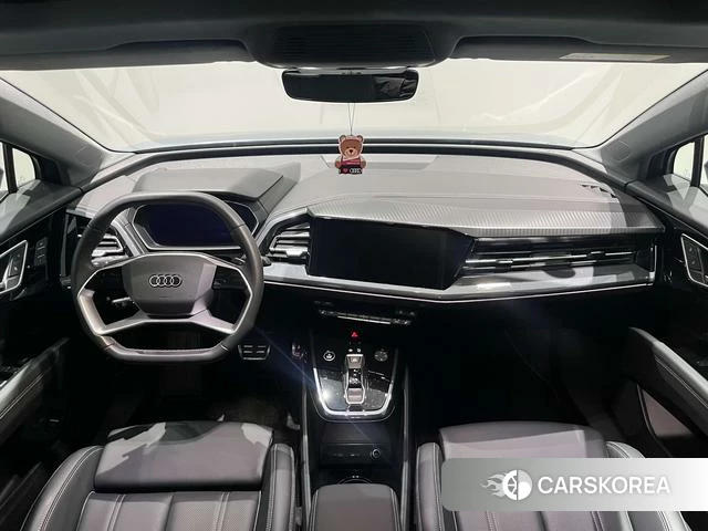 Audi Q4 2024 Синий из Китая, фото 2