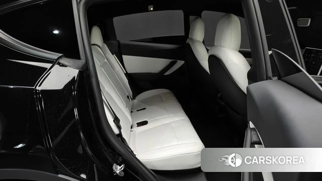 Tesla Model Y 2022 Черный из Кореи, фото 2
