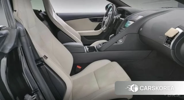 Jaguar F-TYPE 2023 Черный из Кореи, фото 2