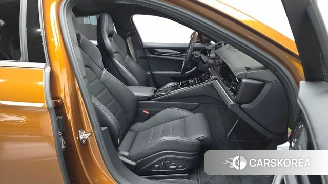 Porsche Panamera (976) 2024 Коричневый из Кореи, фото 2
