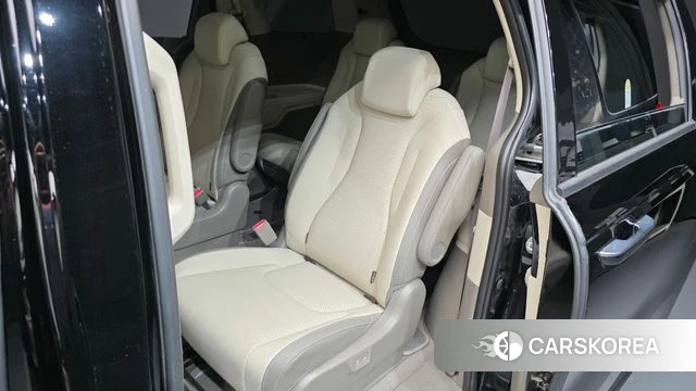 Kia The New Carnival 4th Generation 2024 Черный из Кореи, фото 2