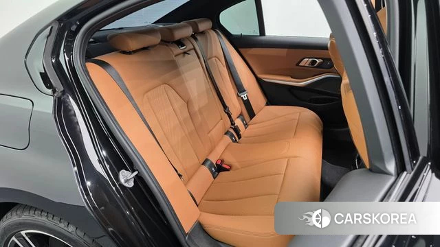 BMW 3 Series (G20) 2024 Черный из Кореи, фото 2