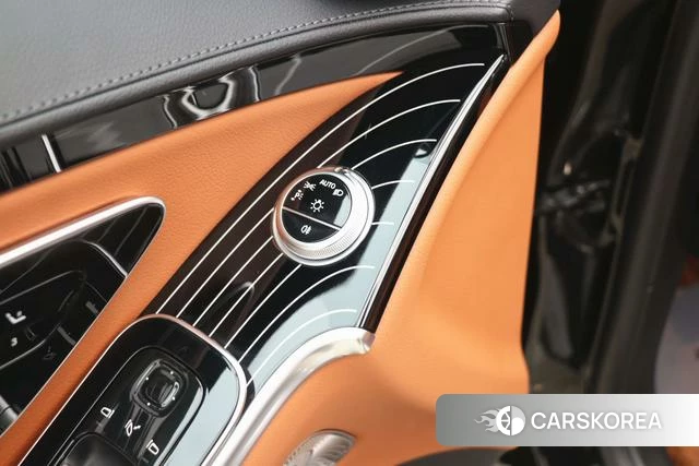 Mercedes-Benz S-Class 2023 Черный из Китая, фото 2