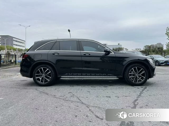 Mercedes-Benz GLC 2021 Черный из Китая, фото 2