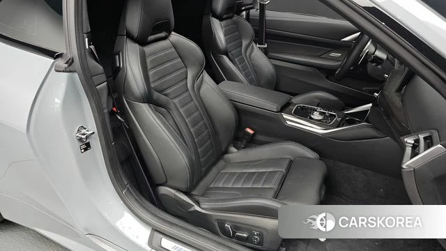 BMW 4 Series (G22) 2025 Серебристо-серый из Кореи, фото 2