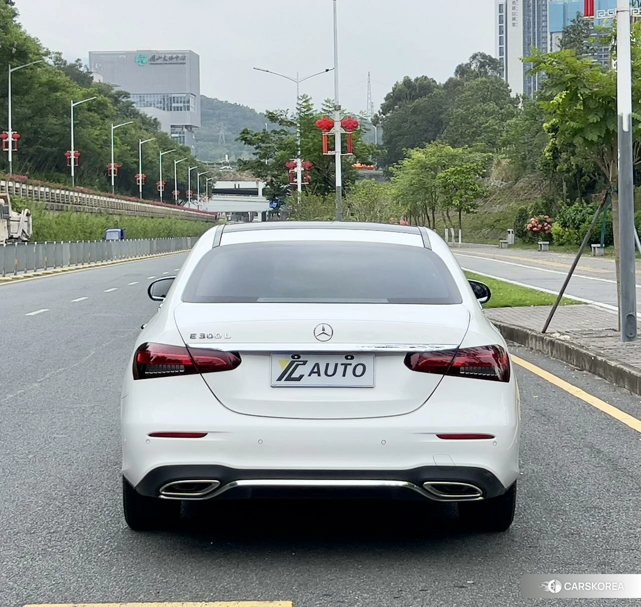 Mercedes-Benz E-Class 2021 Белый из Китая, фото 2