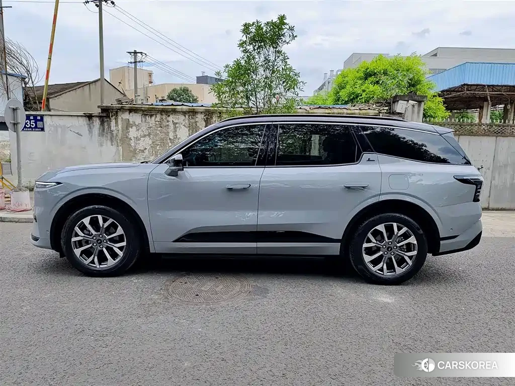 Ford Edge 2023 Silver/gray из Китая, фото 2