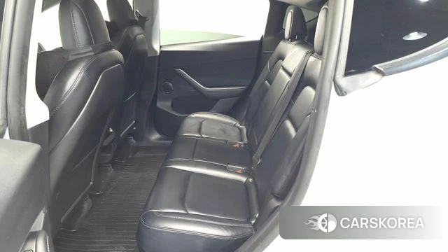 Tesla Model Y 2022 Белый из Кореи, фото 2