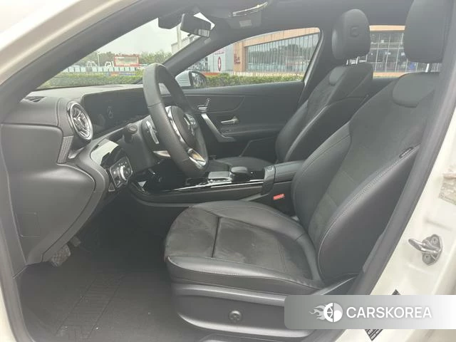 Mercedes-Benz A-Class 2021 Белый из Китая, фото 2