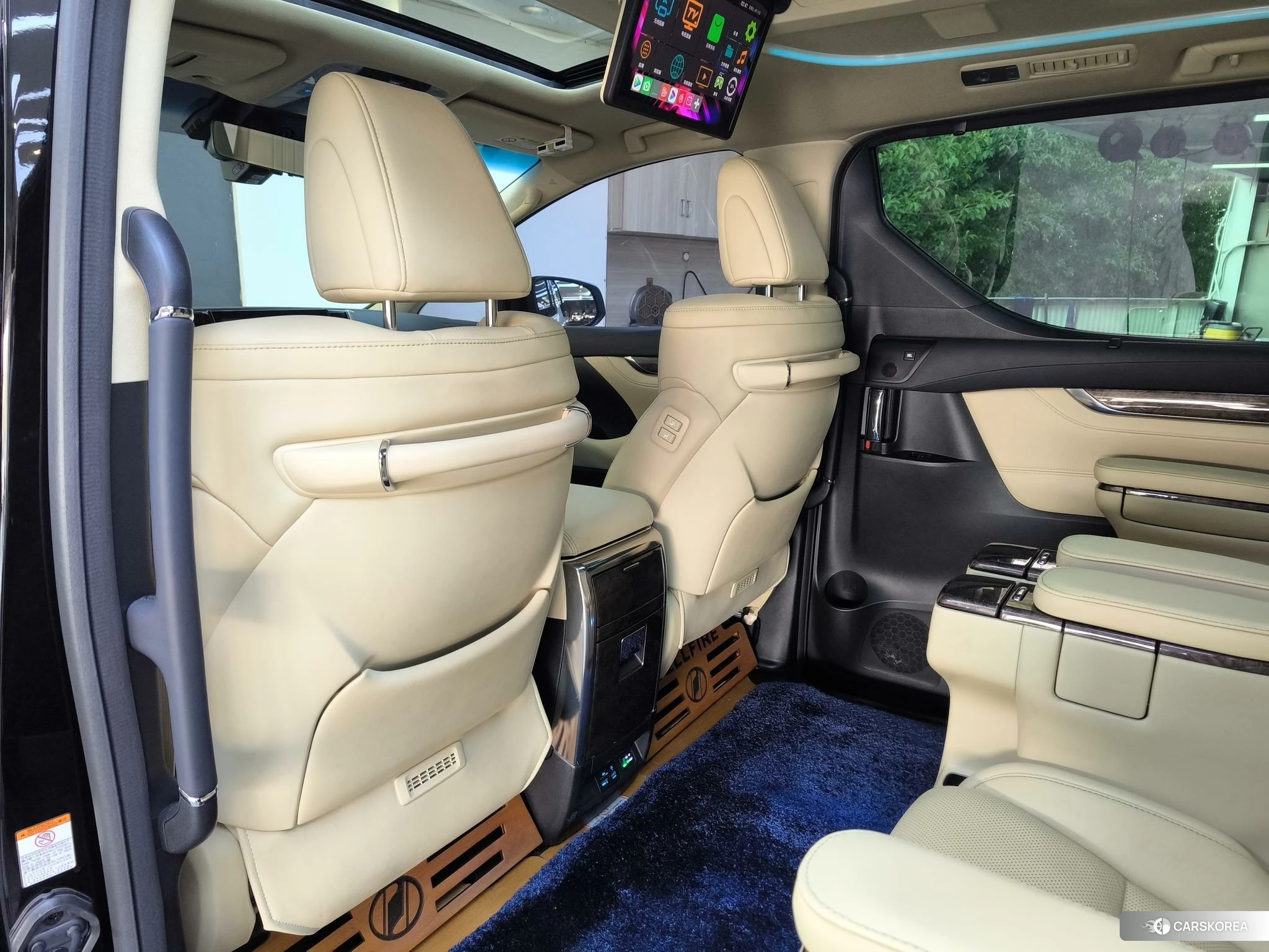 Toyota Vellfire 2021 Белый из Китая, фото 2