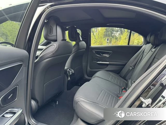 Mercedes-Benz C-class 2023 Черный из Китая, фото 2