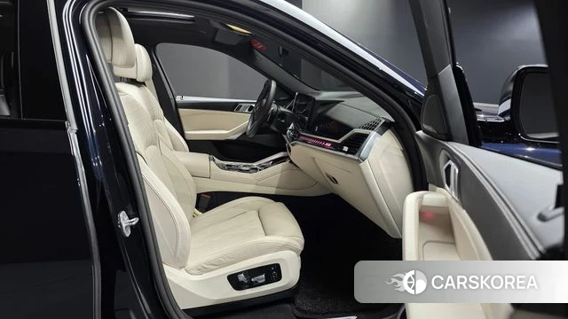 BMW X6 (G06) 2025 Черный из Кореи, фото 2