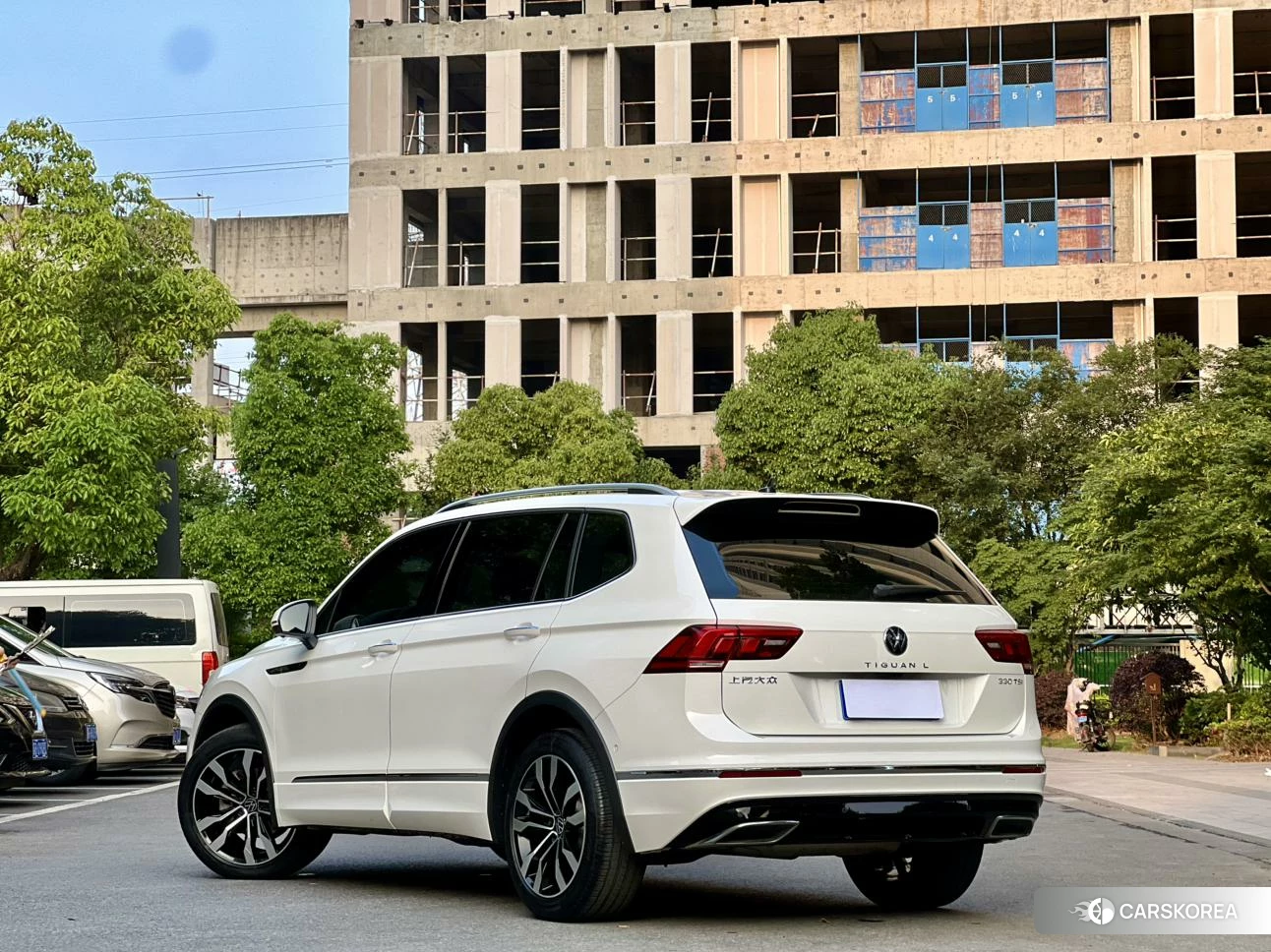 Volkswagen Tiguan L 2020 Белый из Китая, фото 2