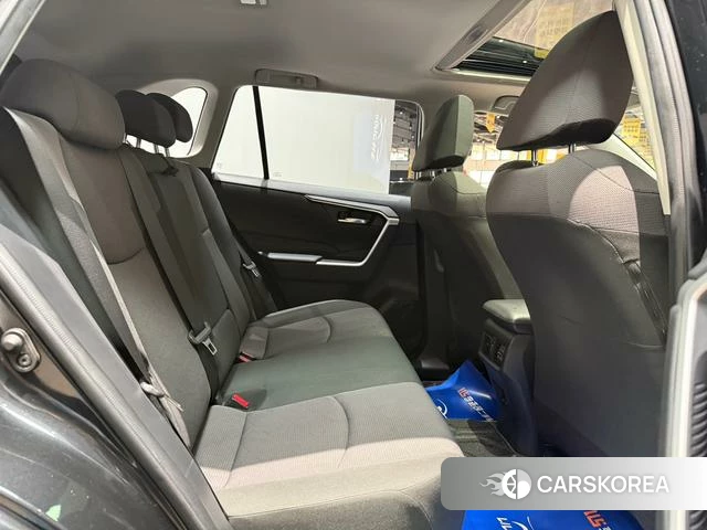 Toyota RAV4 2022 Черный из Китая, фото 2