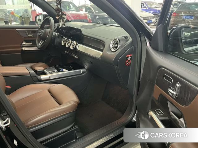 Mercedes-Benz GLB 2023 Черный из Китая, фото 2