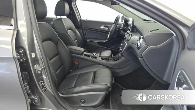 Mercedes-Benz GLA-Class X156 2018 Серый из Кореи, фото 2