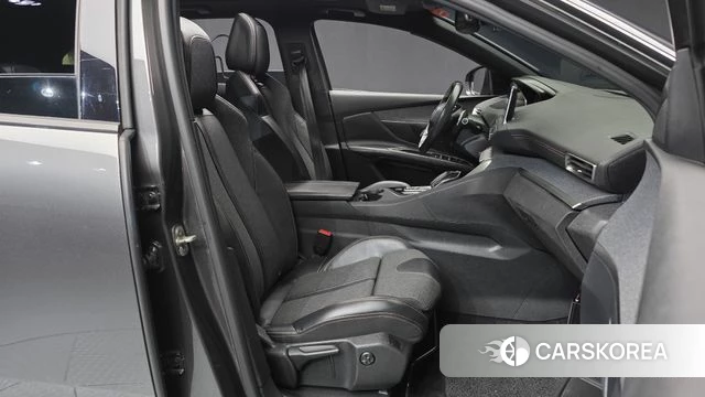 Peugeot 3008 second generation 2018 Серый из Кореи, фото 2