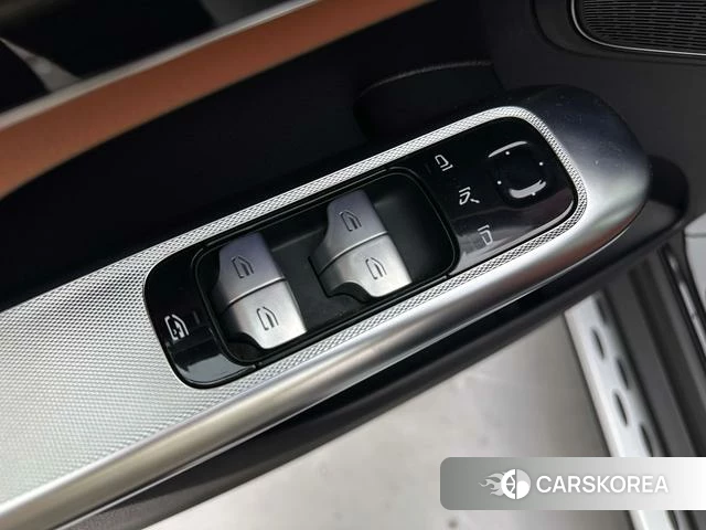 Mercedes-Benz GLC 2024 Черный из Китая, фото 2