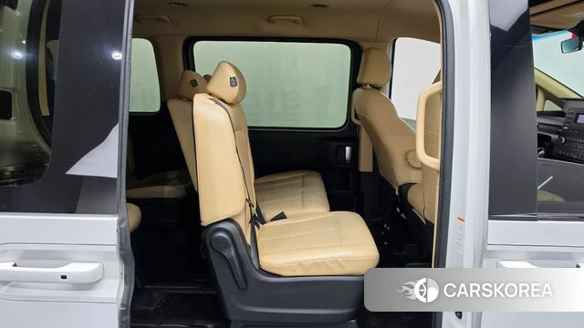 Hyundai Staria 2021 Белый из Кореи, фото 2