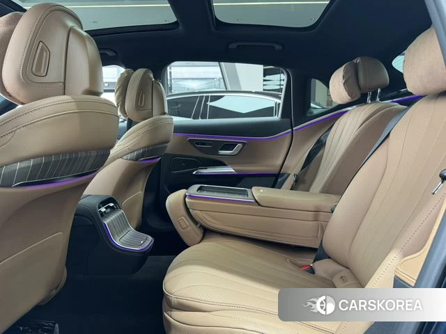 Mercedes-Benz E-Class 2025 Зеленый из Китая, фото 2