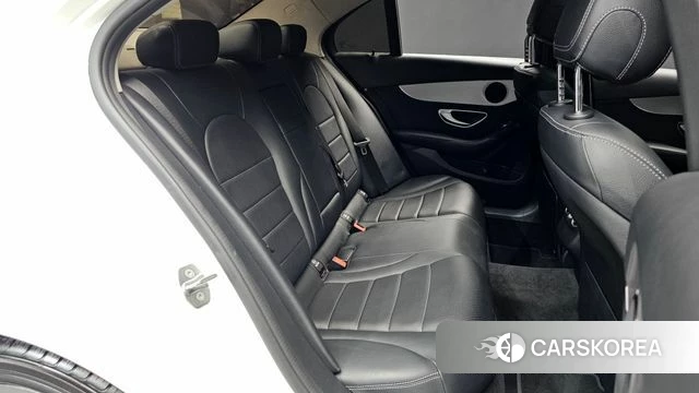 Mercedes-Benz C-Class W205 2018 Белый из Кореи, фото 2