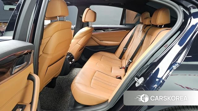 BMW 5 Series (G30) 2021 Черный из Кореи, фото 2