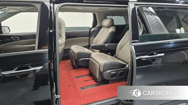 Kia The New Carnival 4th Generation 2024 Черный из Кореи, фото 2