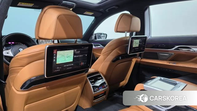 BMW 7 Series (G11) 2020 Черный из Кореи, фото 2