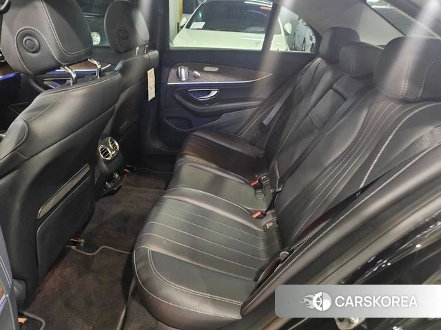 Mercedes-Benz E-Class W213 2019 Черный из Кореи, фото 2
