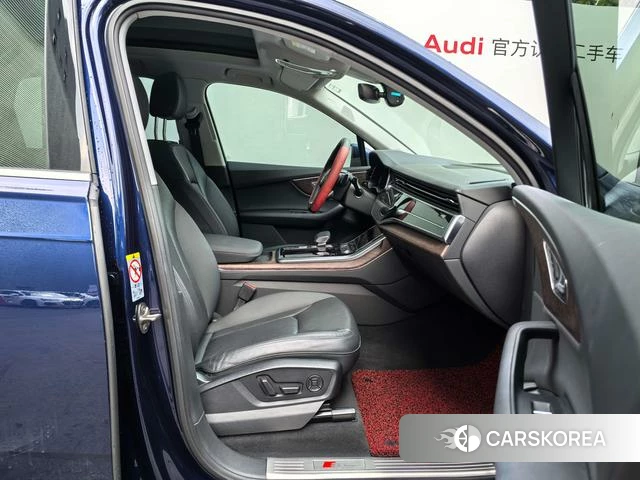 Audi Q7 2021 Синий из Китая, фото 2