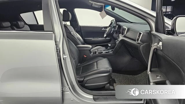 Kia Sportage The Bold 2018 Серебряный из Кореи, фото 2