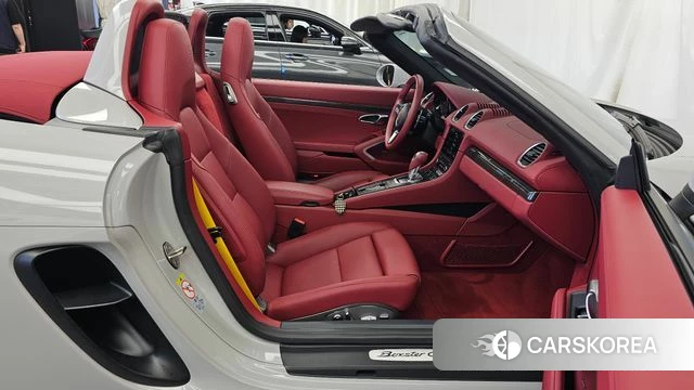 Porsche 718 Boxster 2023 Серебряный из Кореи, фото 2