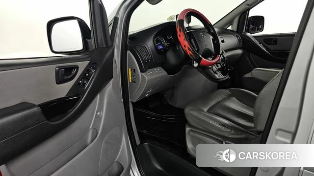 Hyundai The New Grand Starex 2018 Серебристо-серый из Кореи, фото 2