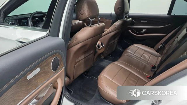 Mercedes-Benz E-Class W213 2020 Белый из Кореи, фото 2