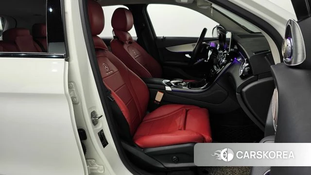 Mercedes-Benz GLC-Class X253 2018 Белый из Кореи, фото 2